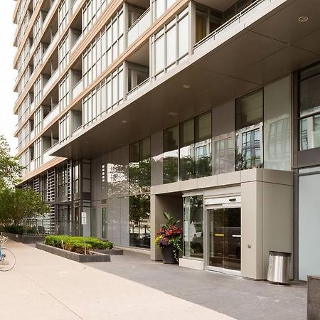 Stylish Downtown Lakeview Condo - One Free Parking Toronto Exterior photo